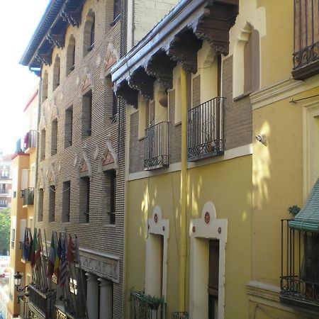 Apartamentos Turisticos Reyes Catolicos Saragossa Zewnętrze zdjęcie